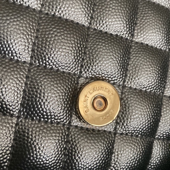 I am selling this beauty! I only used it 3 times. Perfect for any occasion. - Picture 7 of 8